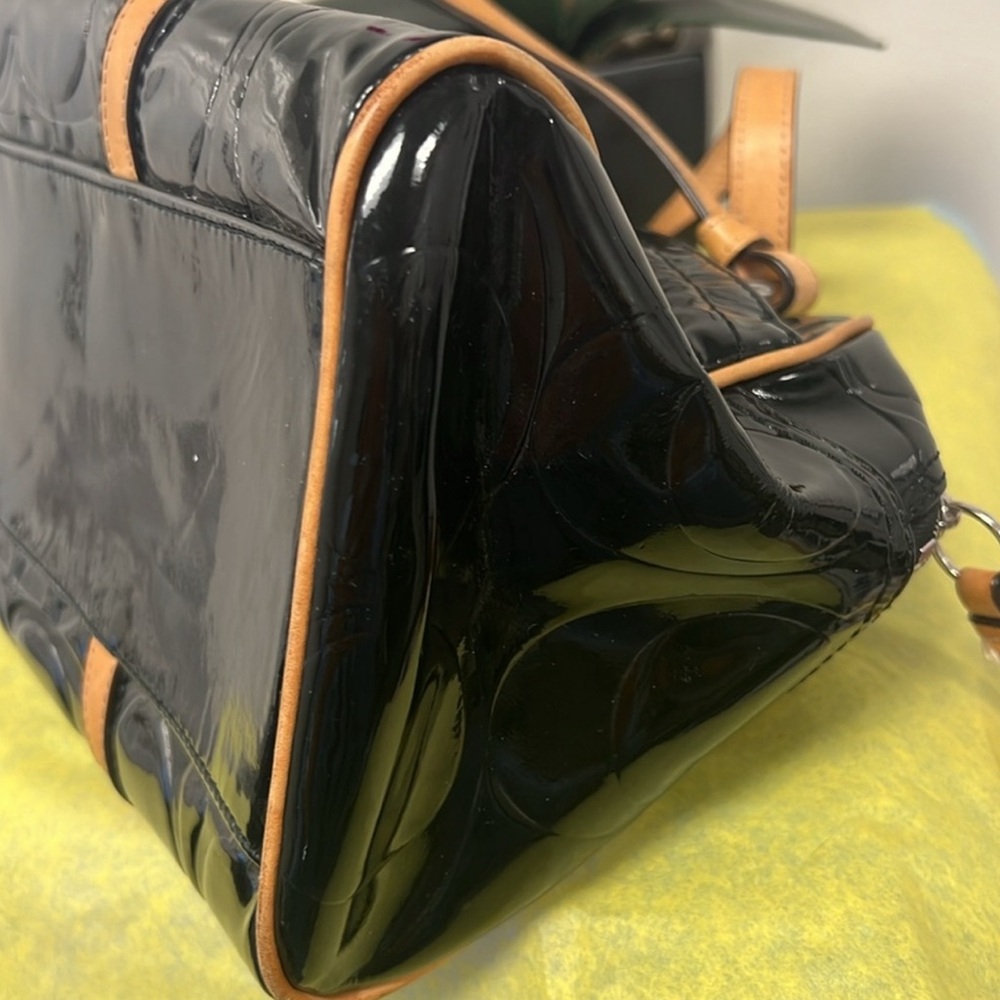 *SOLD*Coach Patent Leather Shoulder Bag - Picture 9 of 11